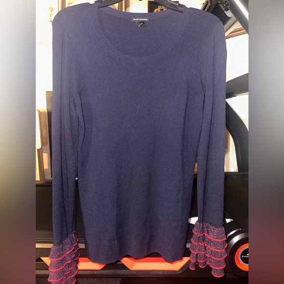 Club Monaco Sweater with fringe - Picture 1 of 3